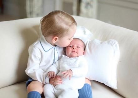 Príncipe George e princesa Charlotte