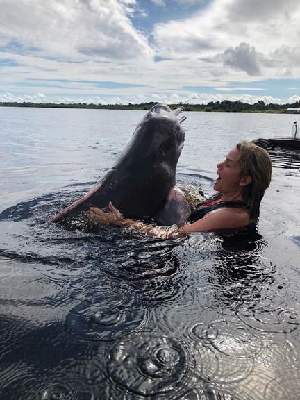 Maria Cândida curte viagem pela Amazônia