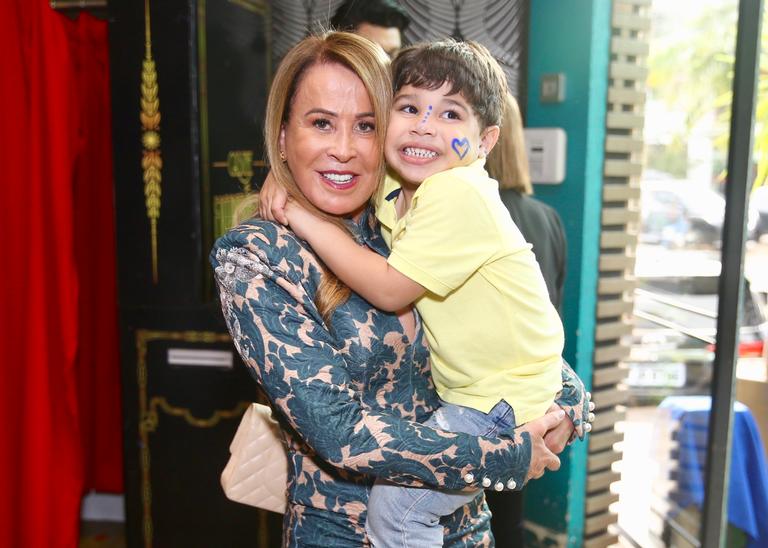 Wanessa Camargo comemora os 4 anos do caçula