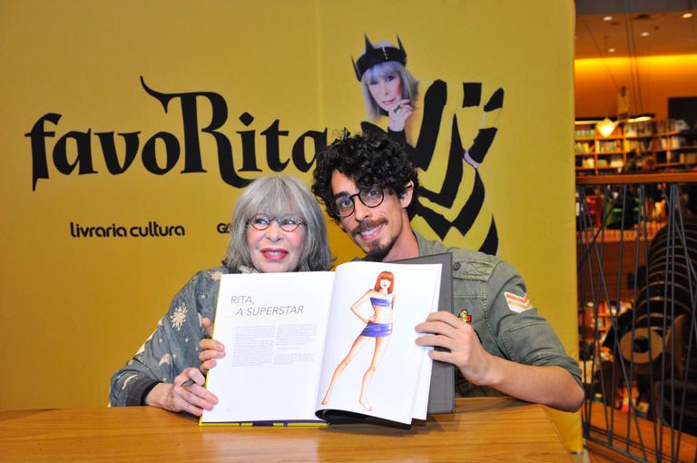 Rita Lee no lançamento de favoRita