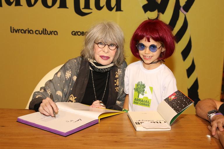 Rita Lee no lançamento de favoRita