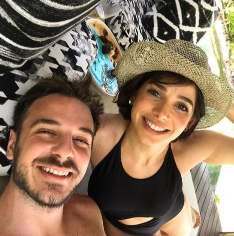 A atriz Sabrina Petraglia e seu marido Ramón Velazquez na lua de mel