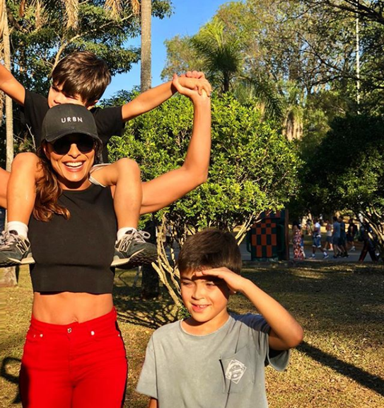 Juliana Paes, Carlos Eduardo Baptista, Pedro e Antônio