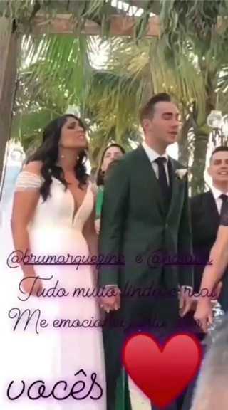 Bruna Marquezine é madrinha de casamento da melhor amiga 