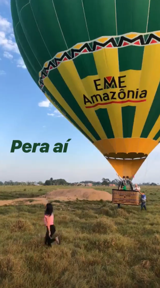 Gleici e Wagner curtem passeio de balão no Acre