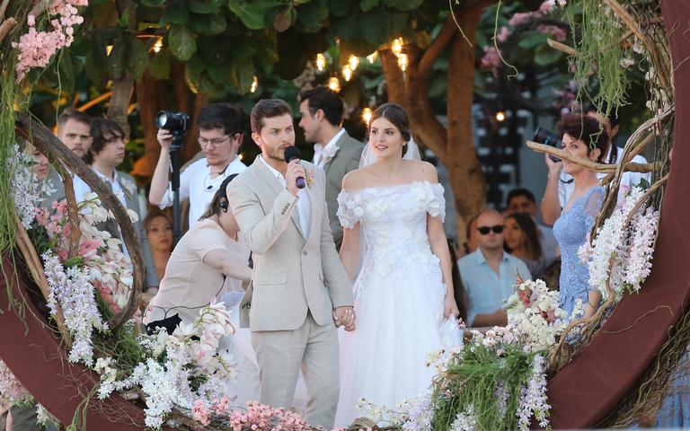 Casamento Camila Queiroz e Klebber Toledo 