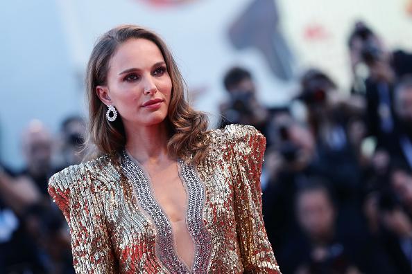 Natalie Portman brilha em festival de cinema