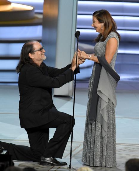 Pedido de casamento de Glenn Weiss no Emmy