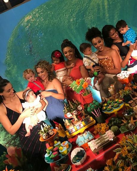 Juliana Alves faz festão de aniversário para filha, Yolanda