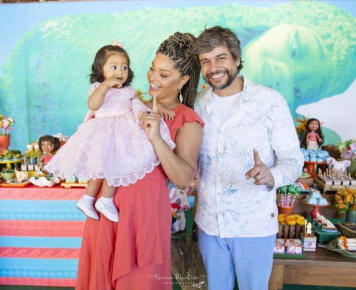 Juliana Alves faz festão de aniversário para filha, Yolanda