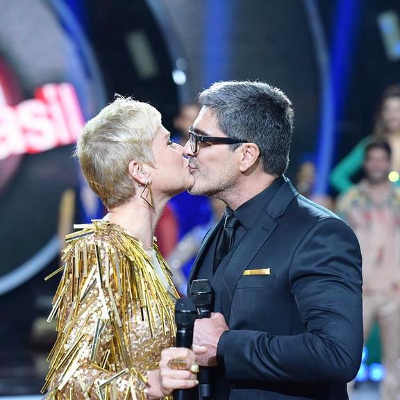 Xuxa Meneghel e Junno Andrade estreiam nova temporada do Dancing Brasil