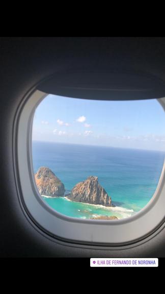 Bruna Marquezine viaja para Fernando de Noronha com amigos