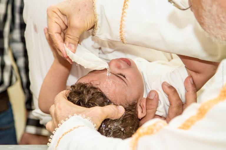 Maria Cecília e Rodolfo batizam Pedro