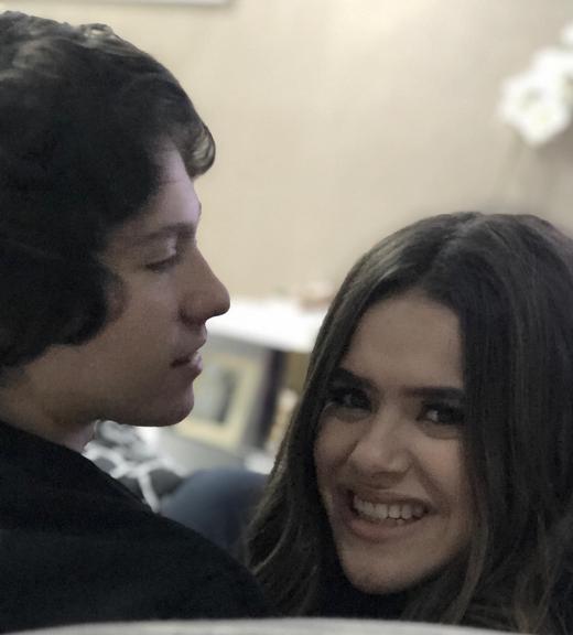 Maisa Silva comemora um ano de namoro com Nicholas Ashiro