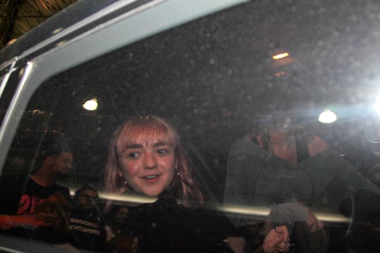 Maisie Williams, de 'Game of Thrones', chega ao Brasil