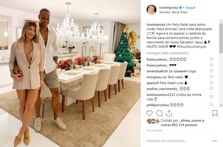 Léo Santana passa Natal com a família e fica noivo de Lorena Improta