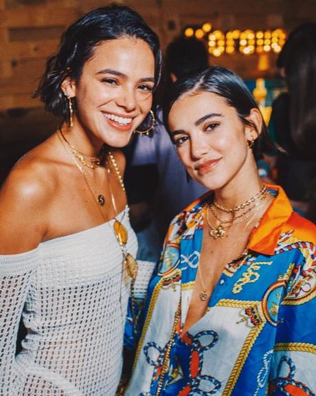 Bruna Marquezine e Cleo elegem o mesmo vestido