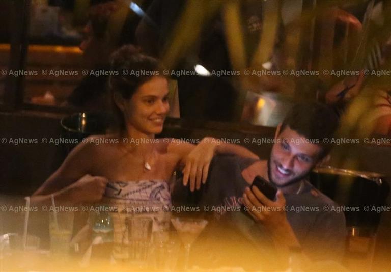 Laura Neiva e Chay Suede