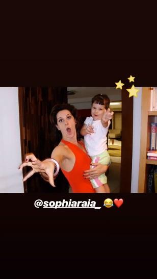 Sophia Raia ganha festa de aniversário de 16 anos