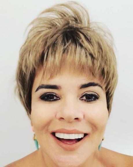 mara maravilha surpreende com novo corte de cabelo