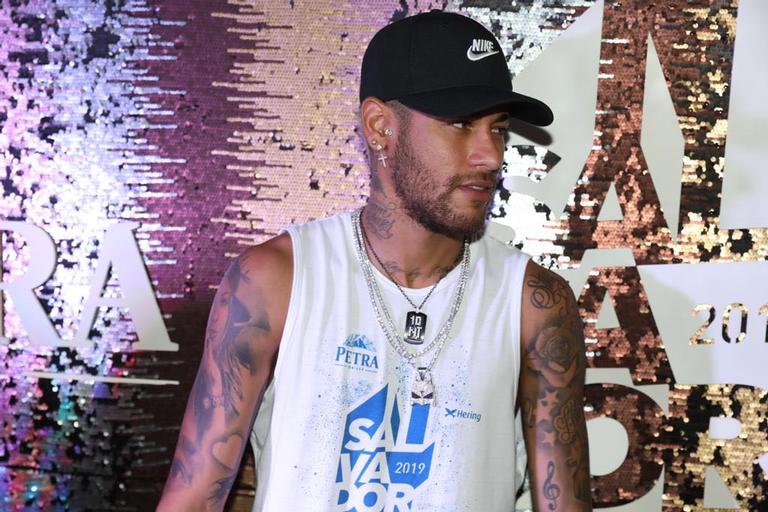 Neymar Jr. curte Carnaval de Salvador