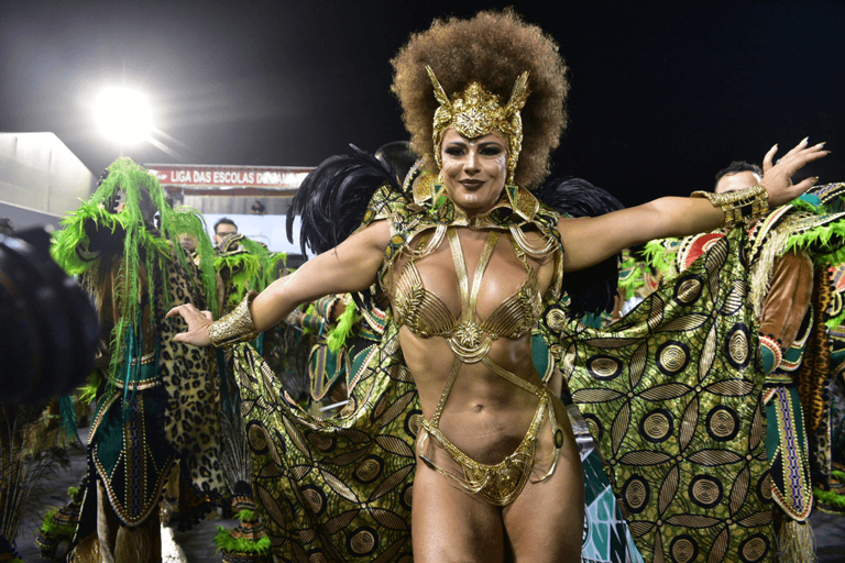 Viviane Araújo no desfile da Mancha Verde