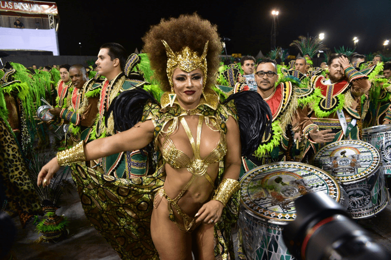 Viviane Araújo no desfile da Mancha Verde