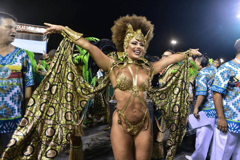 Viviane Araújo no desfile da Mancha Verde