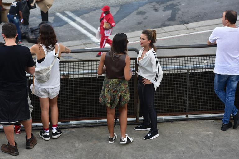 Maria Maya e Larrysa Ayres no Lollapalooza