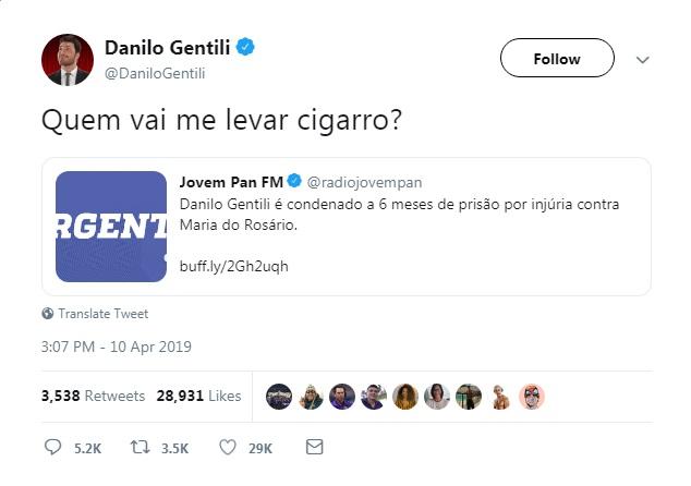 Danilo Gentili tira sarro após ser condenado à 6 meses de prisão por injúria contra deputada federal