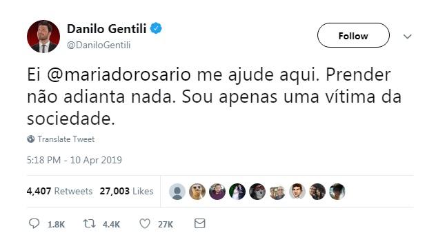 Danilo Gentili tira sarro após ser condenado à 6 meses de prisão por injúria contra deputada federal