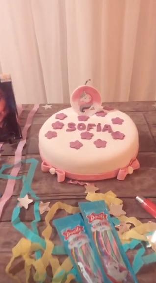 Grazi Massafera organiza festa de aniversário para a filha