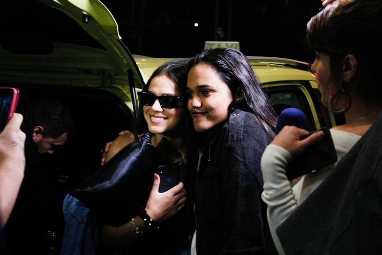 Bruna Marquezine no aeroporto