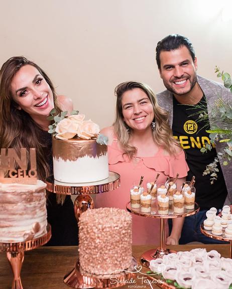 Festa surpresa de Nicole Bahls e Bimbi