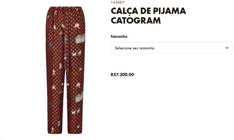 Anitta exibe pijama de grife