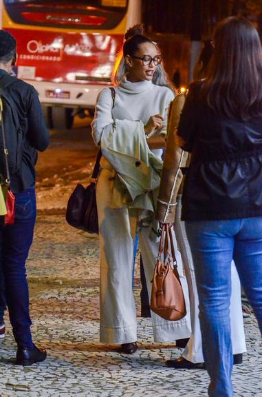 Taís Araújo e Lázaro Ramos com fãs