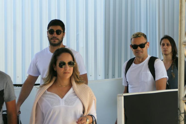 Ex-marido de Anitta, Thiago Magalhães, é flagrado em aeroporto