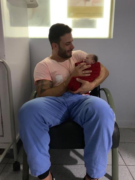 Nasce primeira filha do cantor sertanejo Rodrigo Marim