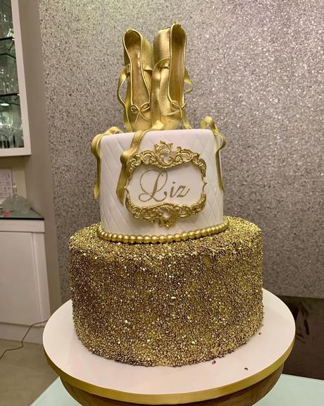 Thaeme Mariôto exibe detalhes da festa de 5 meses de Liz