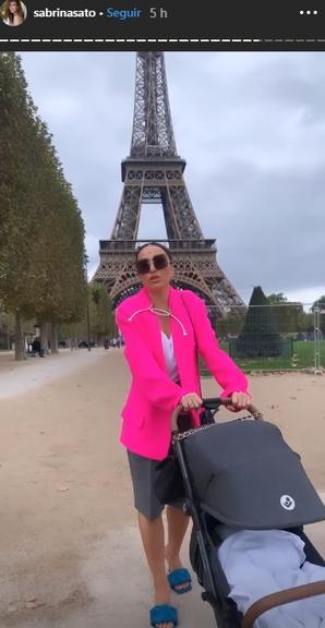 Sabrina Sato leva Zoe para conhecer a Torre Eiffel