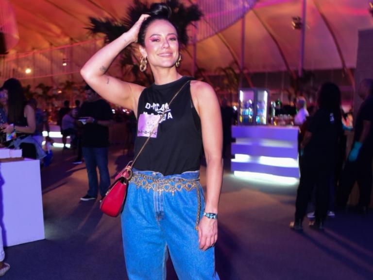 Paolla Oliveira com look despojado no último dia do Rock in Rio