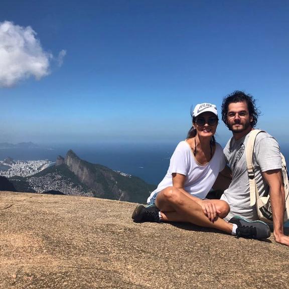 Fátima Bernardes e Túlio Gadêlha completam dois anos de namoro