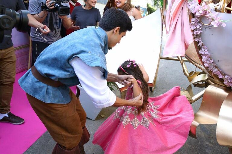 Aniversário da filha de Deborah Secco e Hugo Moura