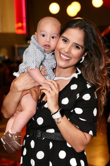 Joaquim rouba a cena com look fofo no aniversário do primo