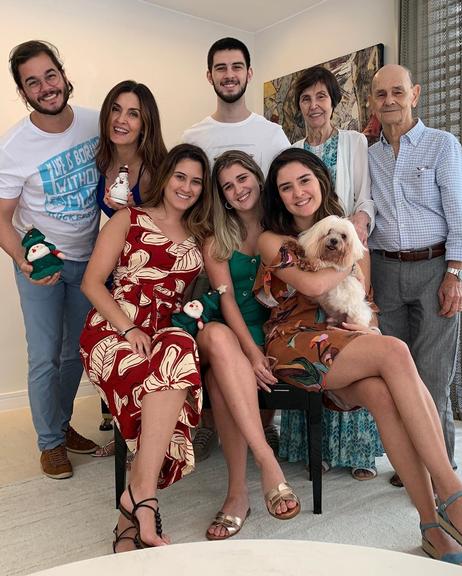 Fátima Bernardes comemora mais um Natal com Túlio Gadelha