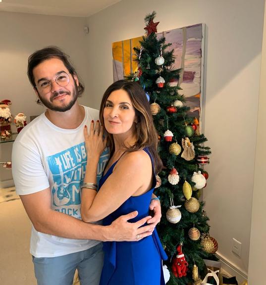 Fátima Bernardes comemora mais um Natal com Túlio Gadelha