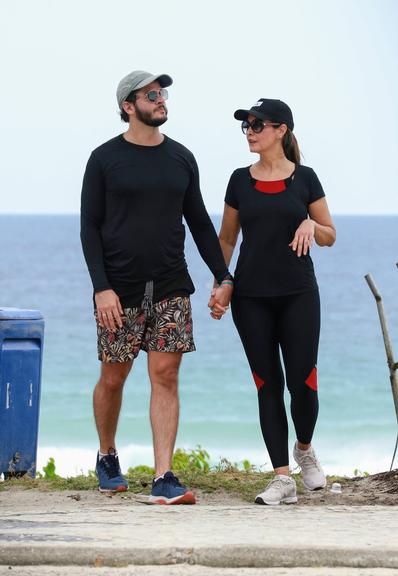 Fátima Bernardes e Túlio Gadêlha se exercitam no Rio