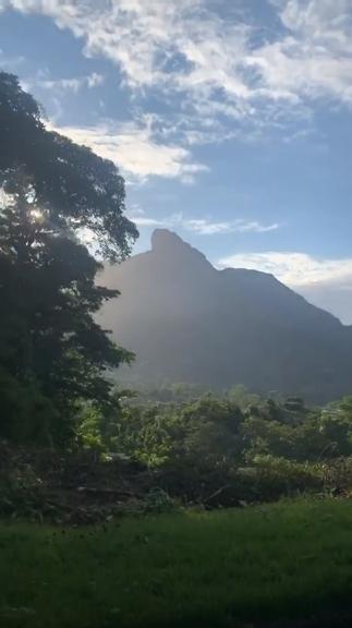 Rafa Vitti leva Clara Maria para fazer passeio na natureza