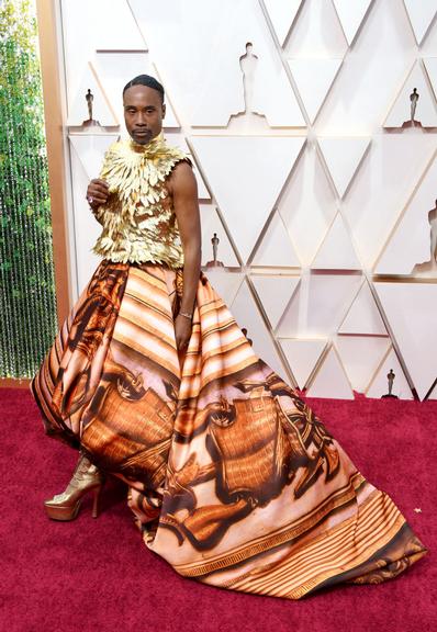 Confira os looks dos famosos no tapete vermelho do Oscar