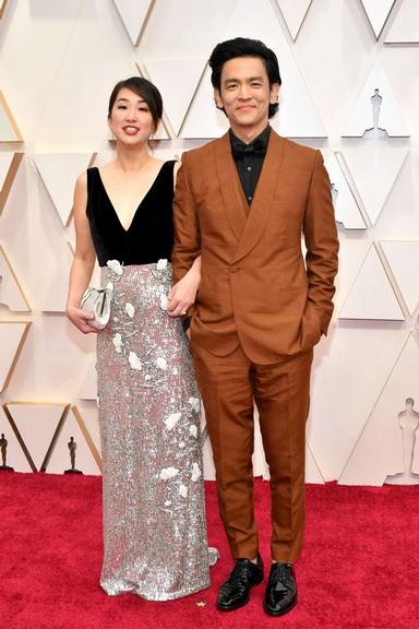 Confira os looks dos famosos no tapete vermelho do Oscar